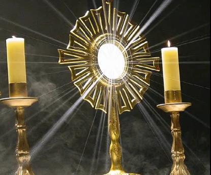 Adorazione Eucaristica e Via Crucis